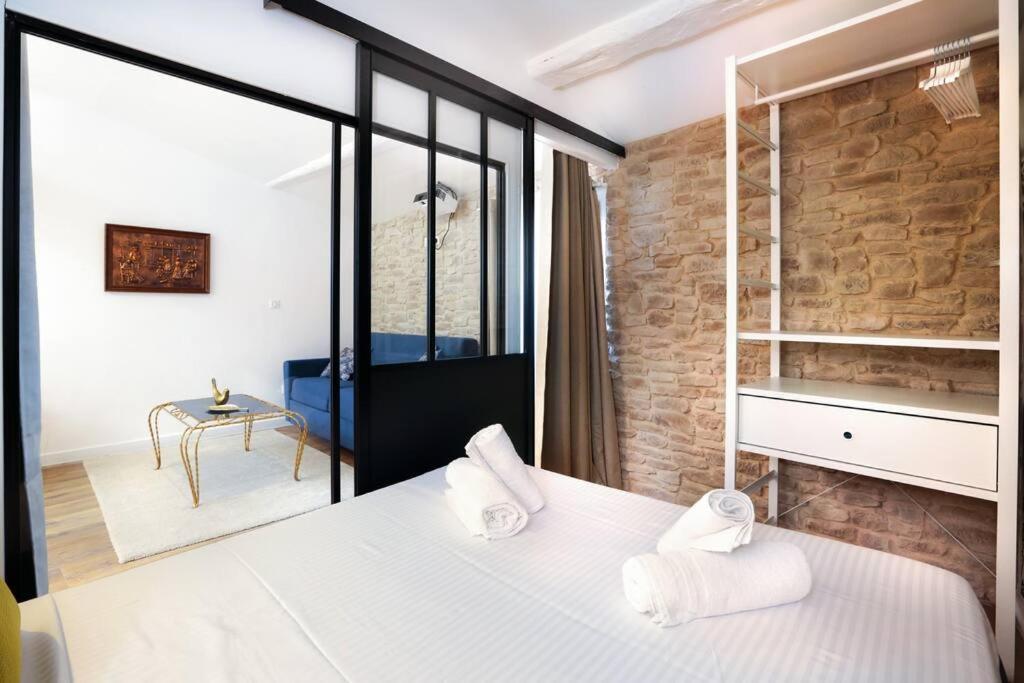 Le Palais D'Alienor - Parking Gratuit Apartment Carcassonne Exterior photo
